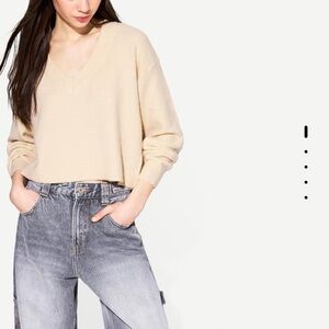 Bershka - Cropped V-Neck Sweater